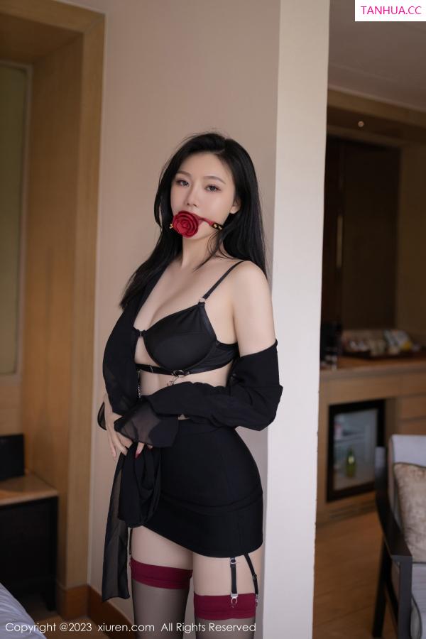 安然Maleah  [XiuRen]高清写真图 2023.06.06 No.6867 安然anran 黑丝美腿第25张图片